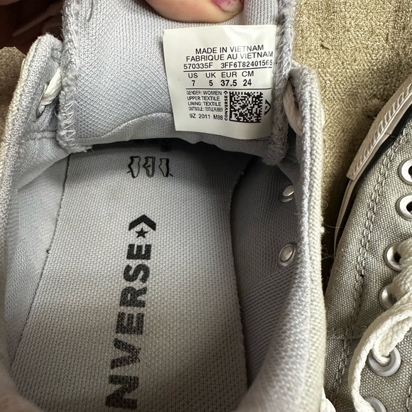 Size 7 converse all star - Picture 2 of 5